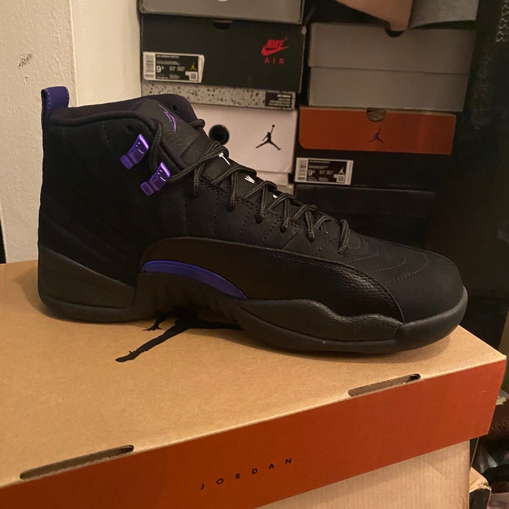 Jordan 12 Retro "Black/Dark Concord"
